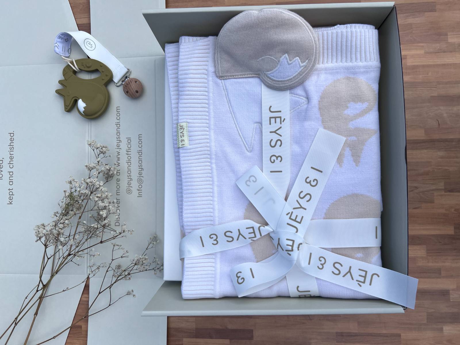 Gift Sets & Bundles