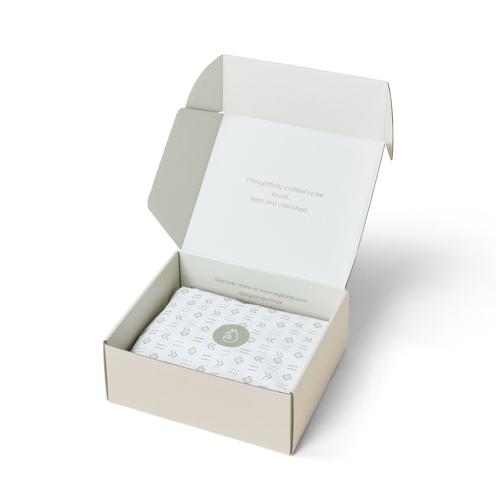 Signature Jacquard Merino Wool Blanket – Cream